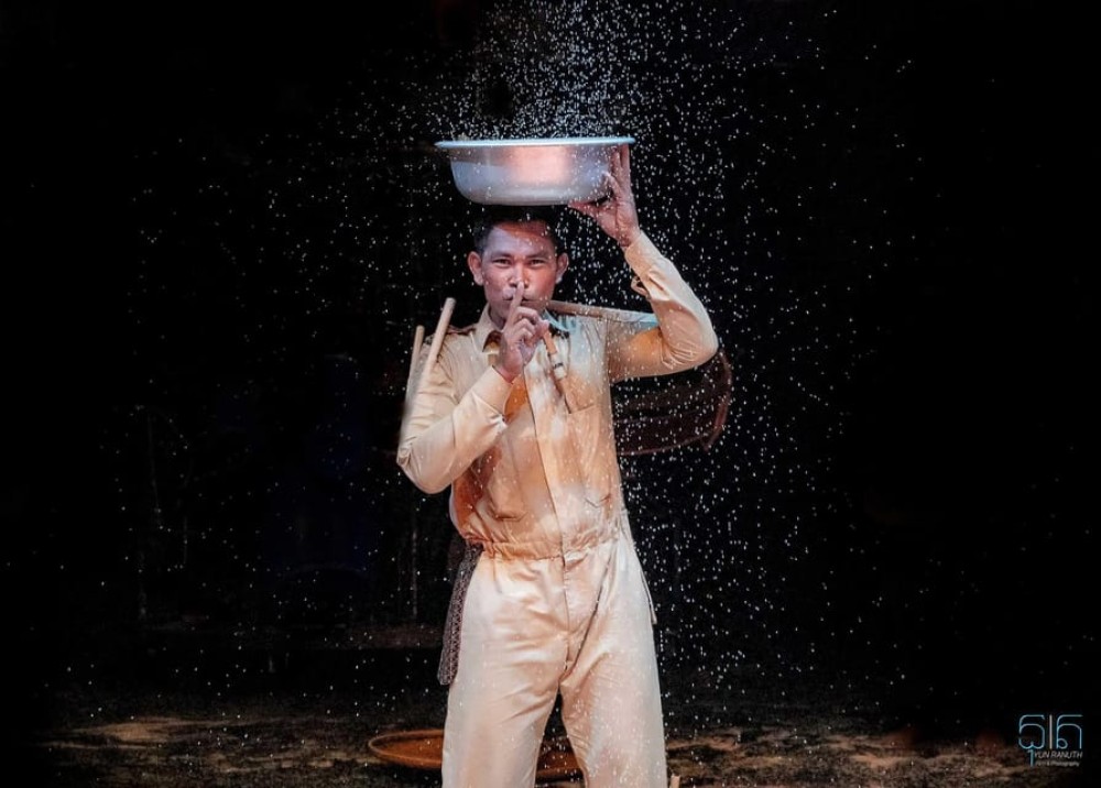 Siem Reap: The Cambodian Circus Show with Pick up & Drop off | ®ExcursionMania