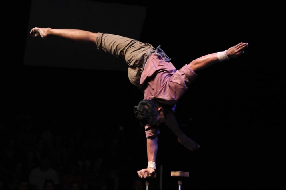 Siem Reap: The Cambodian Circus Show with Pick up & Drop off | ®ExcursionMania