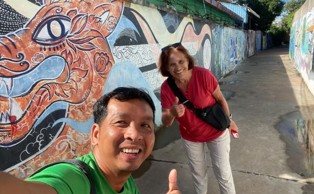 Phnom Penh: Street Art & Food Tour by Tuk-Tuk | ®ExcursionMania