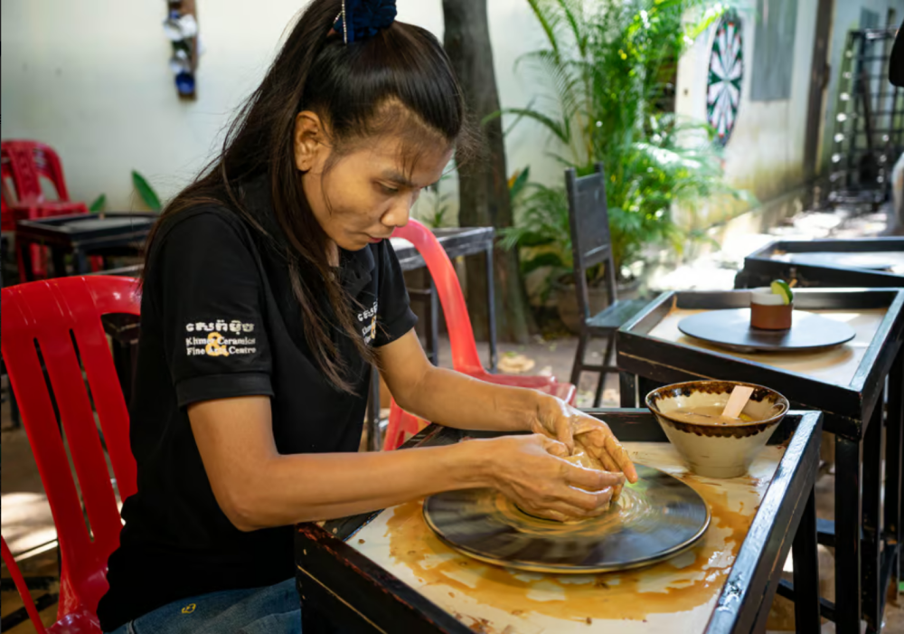 Siem Reap: Morning City Bike Tour with Local Expert | ®ExcursionMania