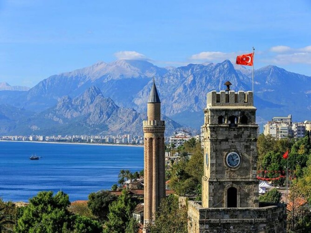 Antalya: Guided Old Town Tour with Boat Trip, Cable Car and Lunch | ®ExcursionMania
