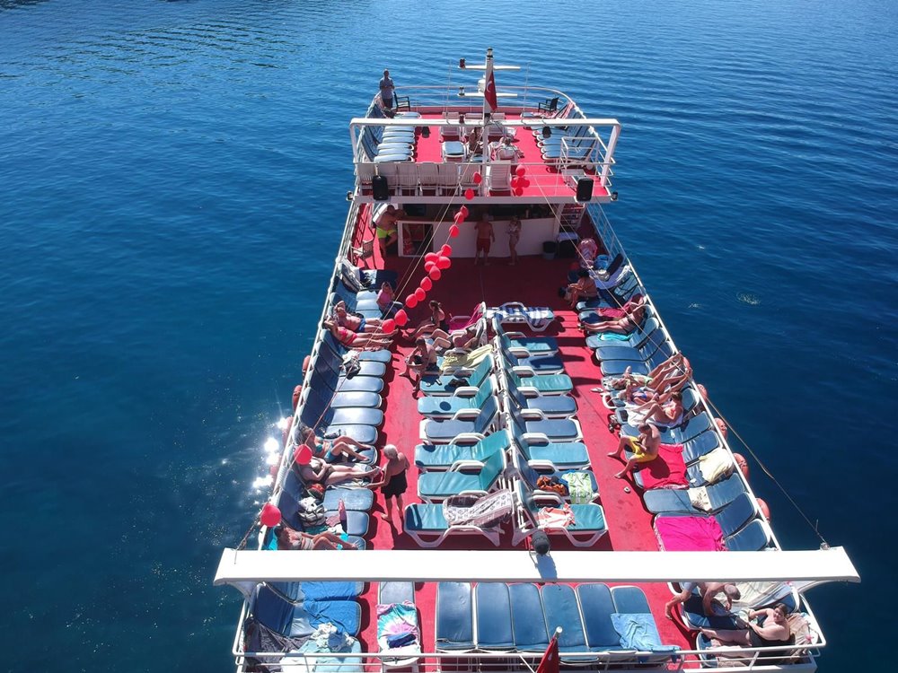 Marmaris Booze Cruise: The Best Party on the Water | ®ExcursionMania