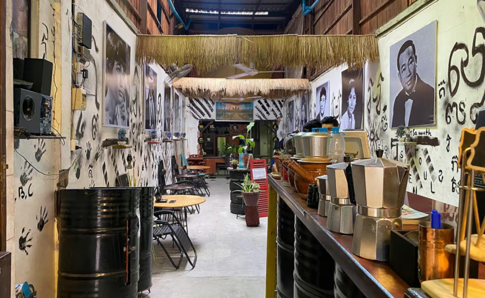 Phnom Penh Morning Foodie & Market Tour by Tuk Tuk | ®ExcursionMania