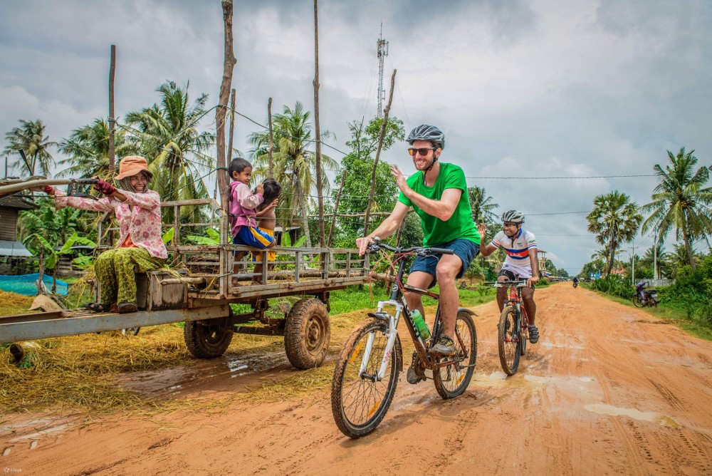 Angkor Bike tour & Gondola Sunset Boat | ®ExcursionMania