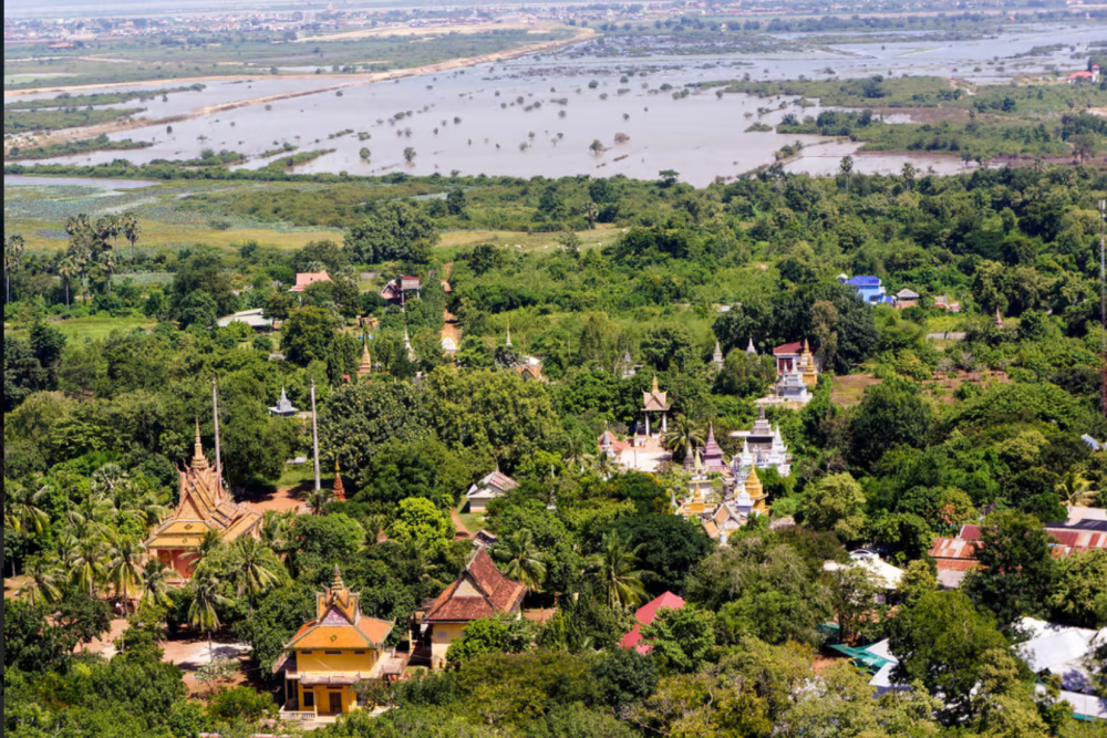 Phnom Penh: Phnom Oudong & Koh Chen Village - Lunch include | ®ExcursionMania