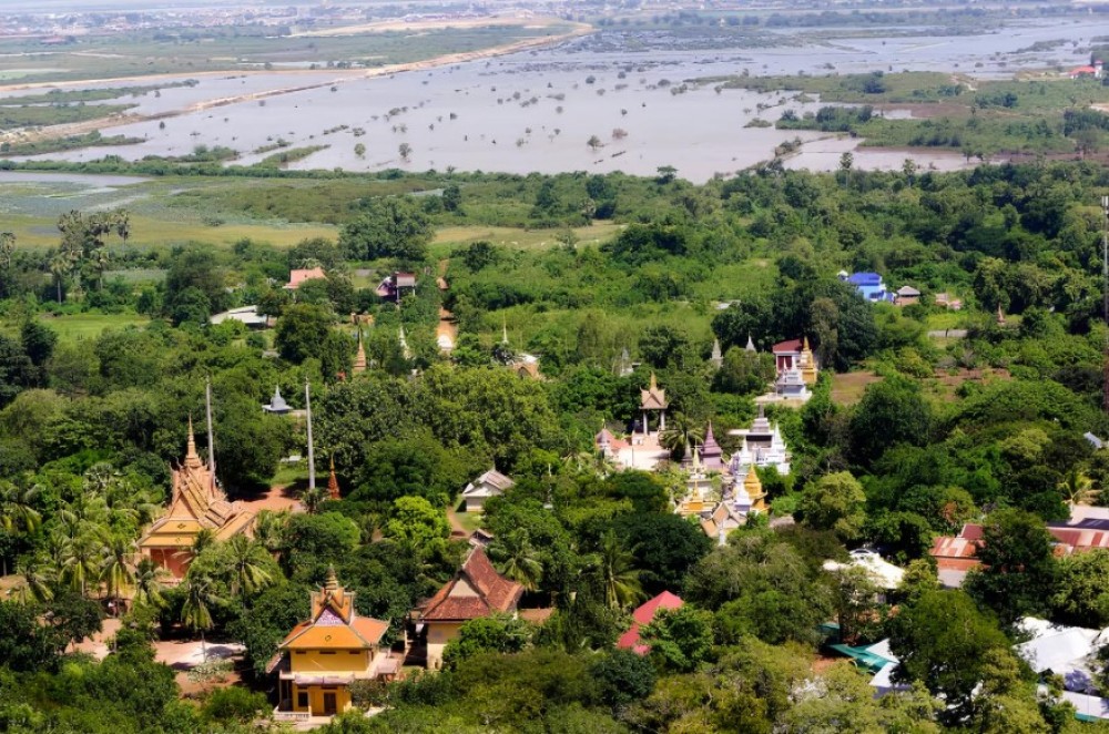 Phnom Penh: Phnom Oudong & Koh Chen Village - Lunch include | ®ExcursionMania