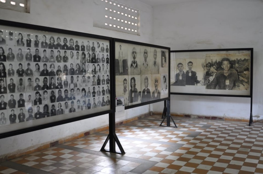 Khmer Rouge In Depth: Tuol Sleng Museum & Killing Fields | ®ExcursionMania