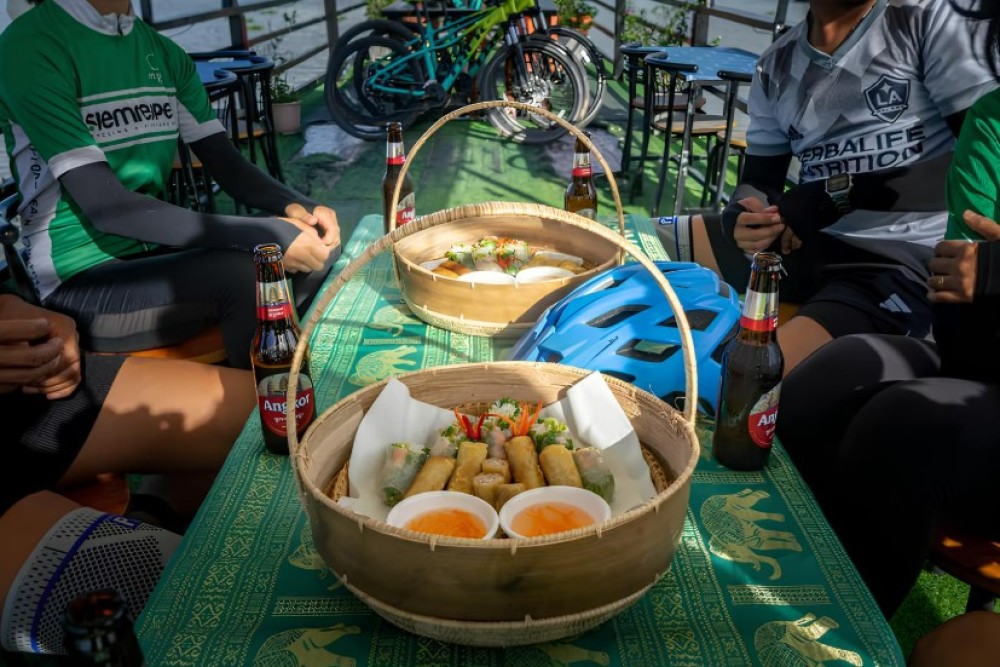 Phnom Penh City Tour & Sunset Boat by Tuk- Tuk with Drinks | ®ExcursionMania