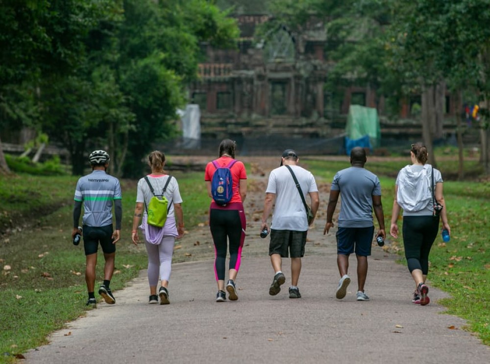 Angkor Wat: Guided Sunrise Bike Tour w/ Breakfast and Lunch | ®ExcursionMania