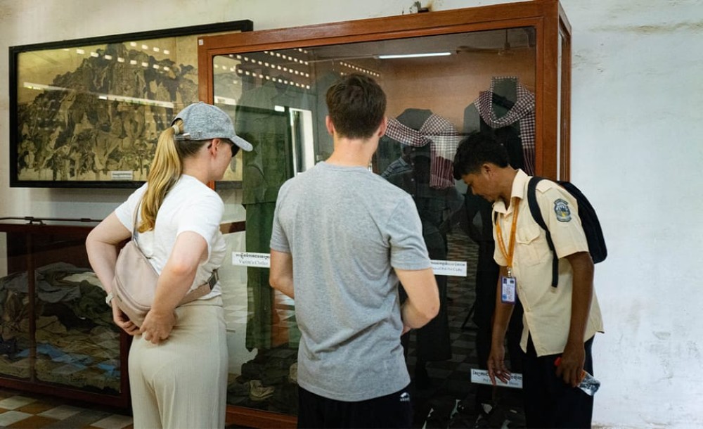 Phnom Penh Historical Sites Tour by Tuk Tuk | ®ExcursionMania