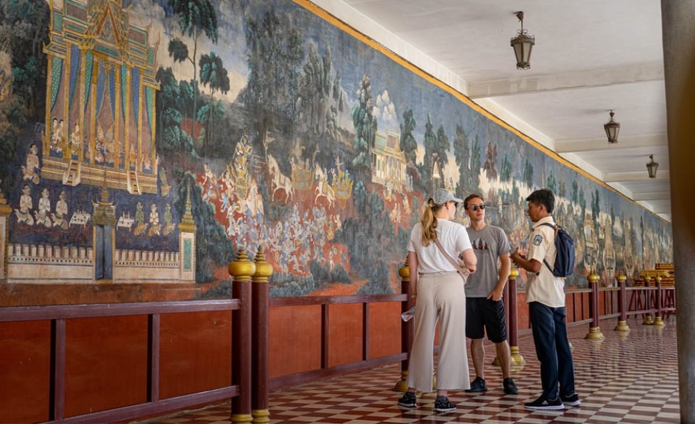 Phnom Penh Historical Sites Tour by Tuk Tuk | ®ExcursionMania