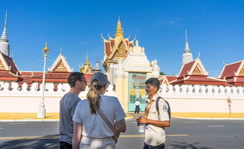 Phnom Penh Historical Sites Tour by Tuk Tuk | ®ExcursionMania