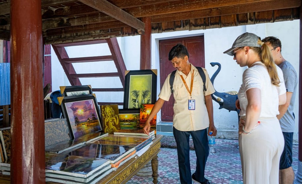 Phnom Penh Historical Sites Tour by Tuk Tuk | ®ExcursionMania