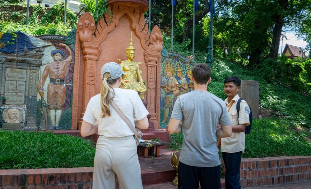 Phnom Penh Historical Sites Tour by Tuk Tuk | ®ExcursionMania