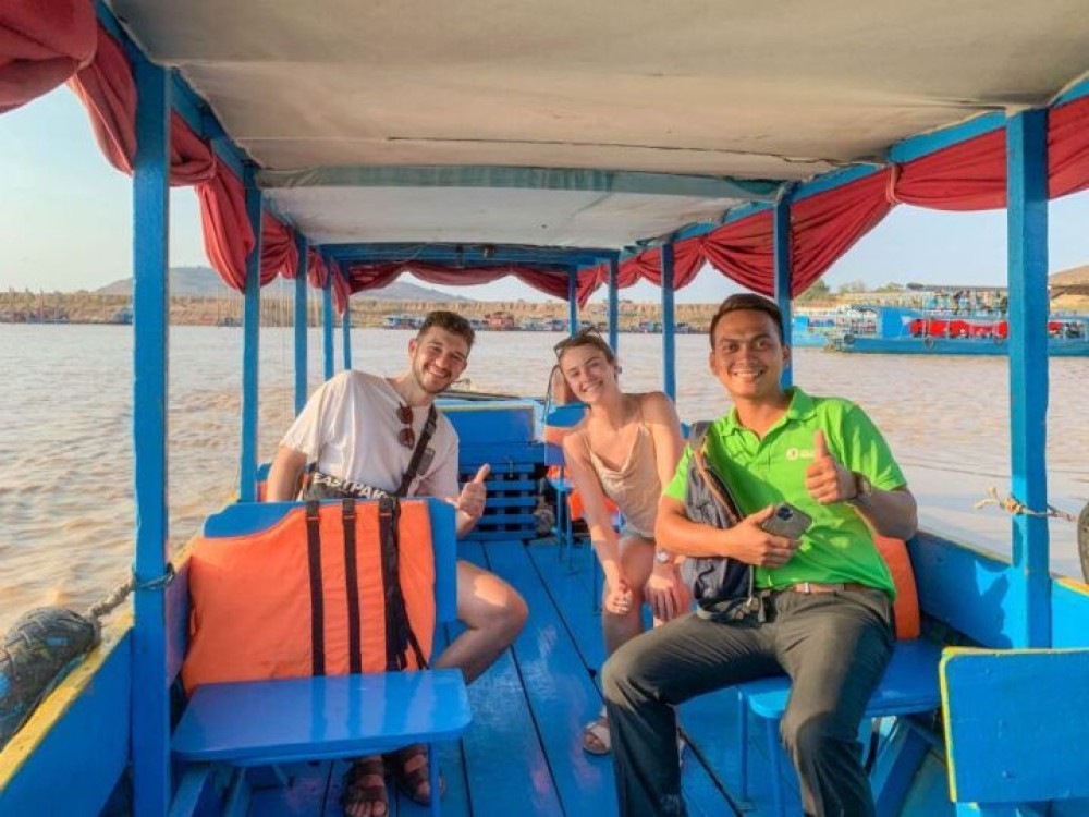 Siem Reap: Angkor Sunset Bike & Boat Tour w/ Drinks & Snacks | ®ExcursionMania