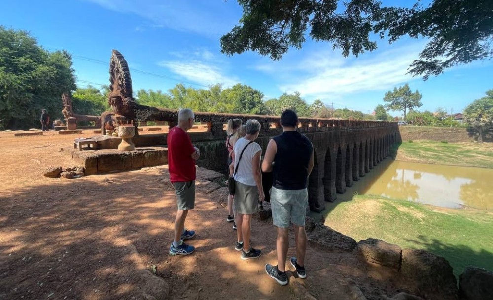 Private Taxi Transfer Siem Reap to Phnom Penh | ®ExcursionMania