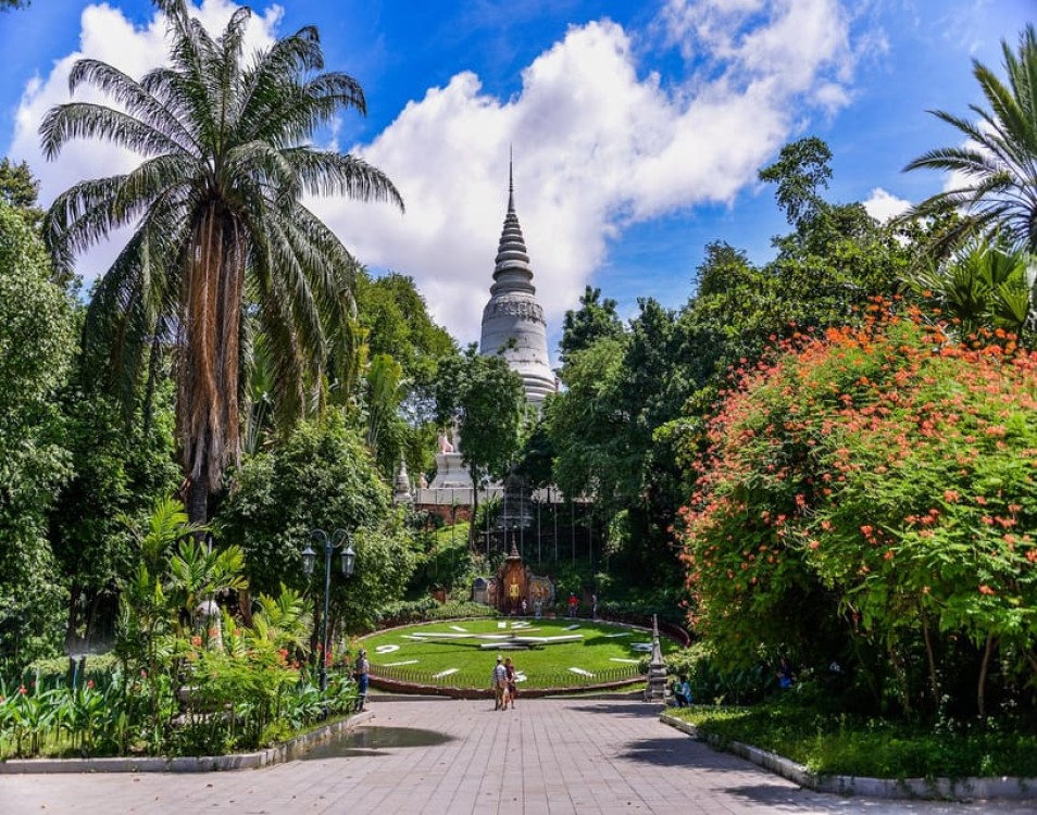 Phnom Penh: Private Taxi Transfer to Siem Reap | ®ExcursionMania