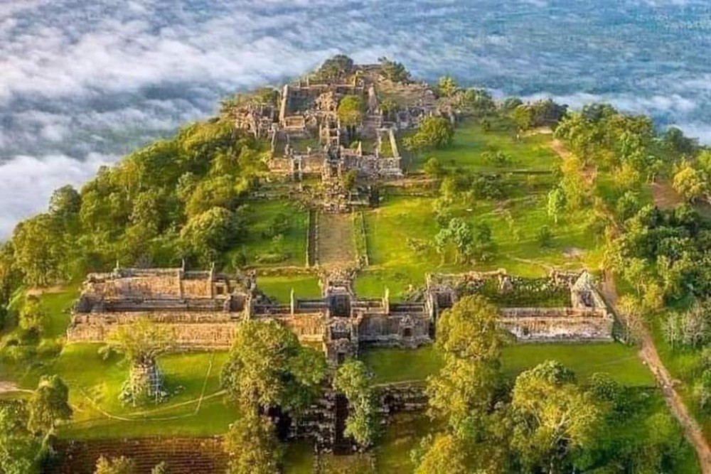 Full-Day Tour Preah Vihea & Koh Ker Temple | ®ExcursionMania