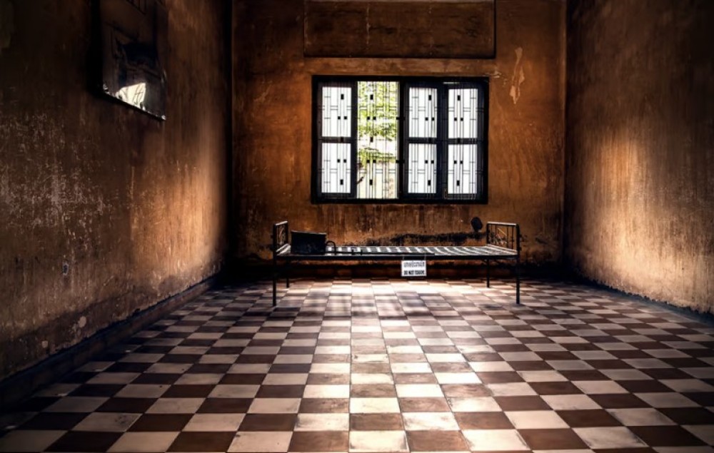 Khmer Rouge In Depth: Tuol Sleng Museum & Killing Fields | ®ExcursionMania