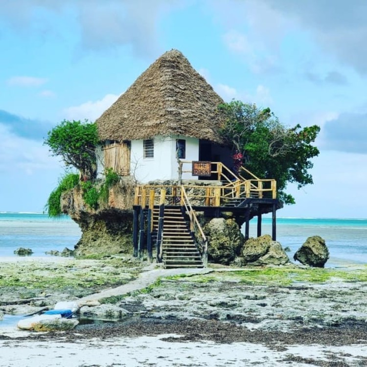 Kuza Cave Tour, Blue Lagoon, The Rock Restaurant, Paje Beach | ®ExcursionMania
