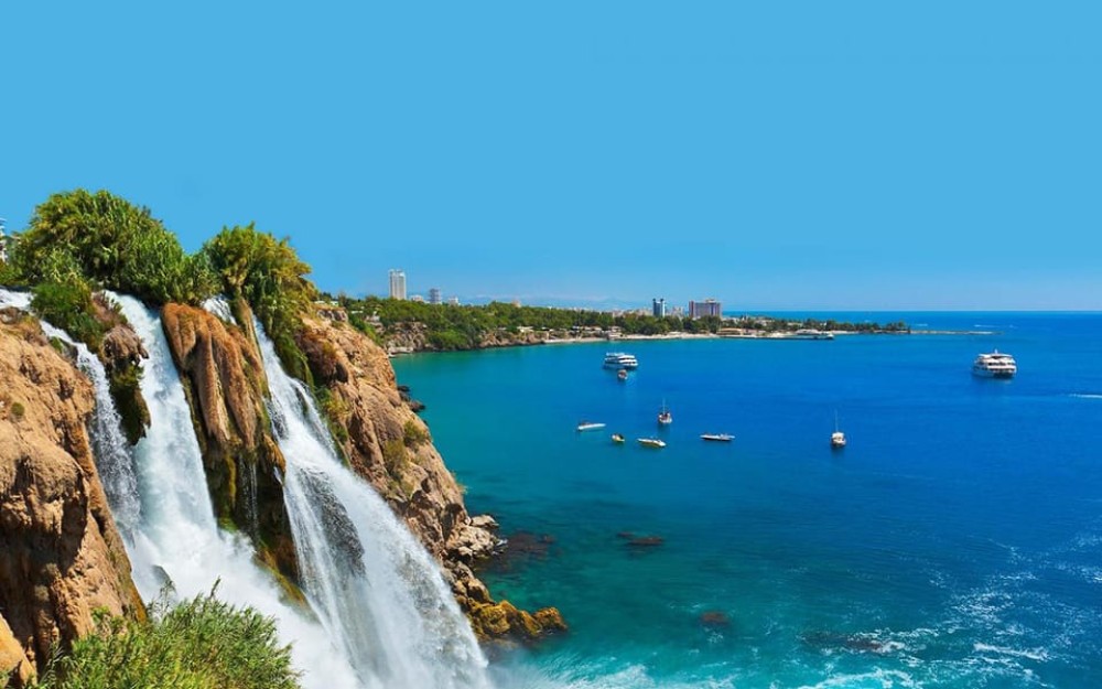 Antalya: Relax Boat Trip with Lunch to the Duden Waterfall | ®ExcursionMania