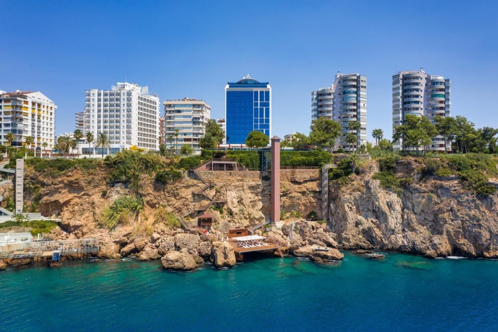 Antalya: Relax Boat Trip with Lunch to the Duden Waterfall | ®ExcursionMania
