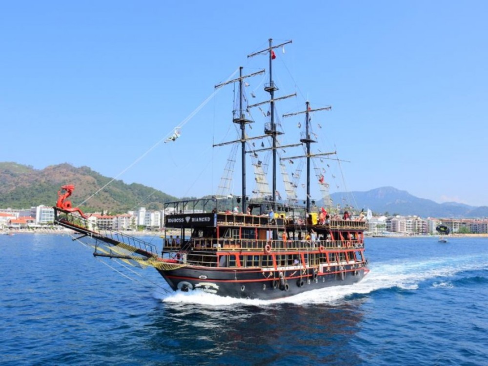 Marmaris Big Boss Diamond Pirate Boat Trip | ®ExcursionMania