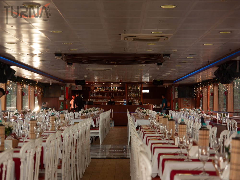 Istanbul: Turkish Night on the Bosphorus Dinner Cruise | ®ExcursionMania