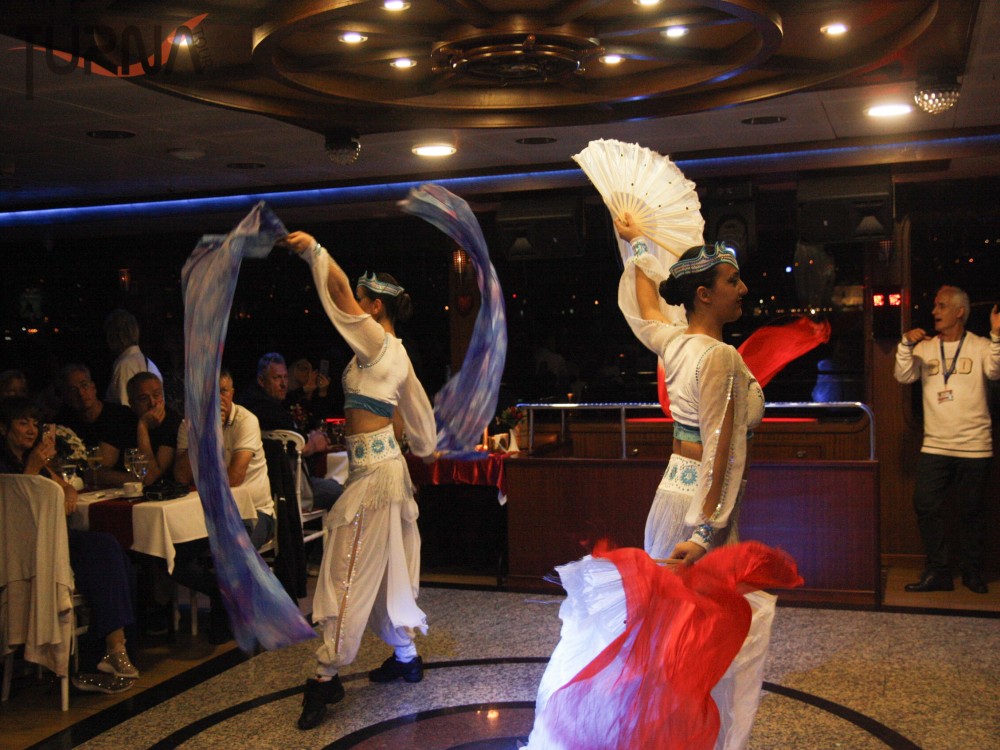 Istanbul: Turkish Night on the Bosphorus Dinner Cruise | ®ExcursionMania