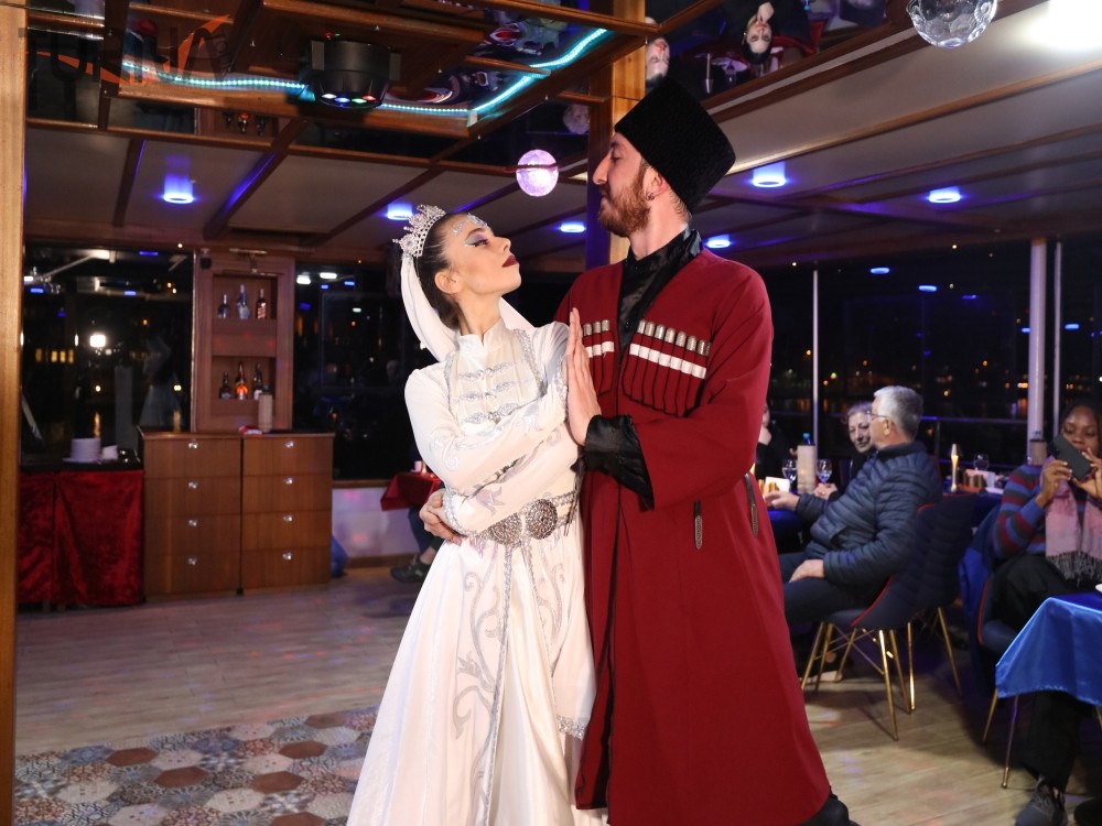 Istanbul: Turkish Night on the Bosphorus Dinner Cruise | ®ExcursionMania