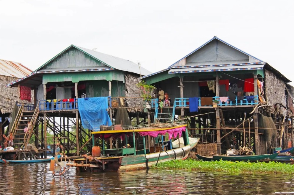 3-Day Angkor, Kompong Phluk & Roluos Temples Tour | ®ExcursionMania