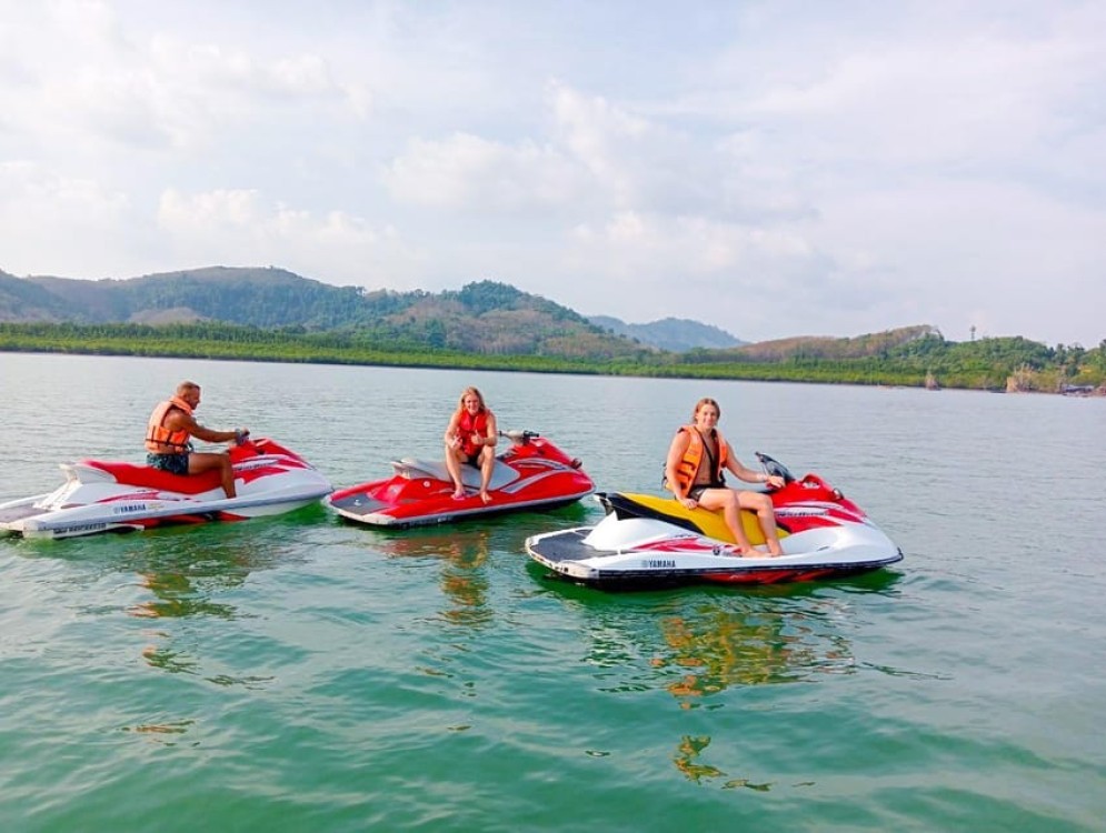 Jetski Halfday | ®ExcursionMania