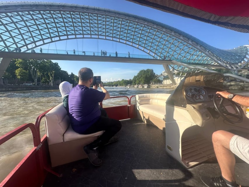 TBILISI: Private, exclusive Boat Ride & with Welcome Drink | ®ExcursionMania