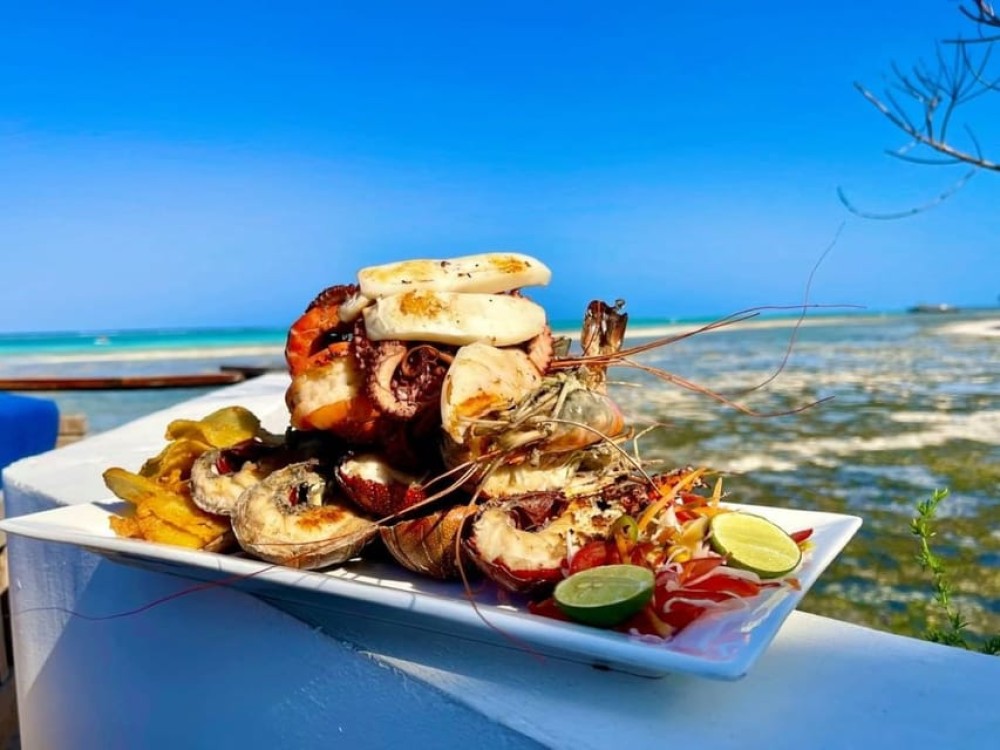 Jozani Forest, Ngonga Cave, Kuza Cave, The Rock Restaurant | ®ExcursionMania