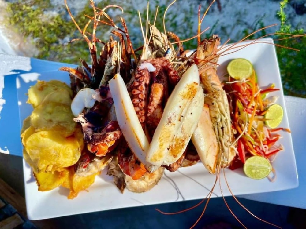 Jozani Forest, Ngonga Cave, Kuza Cave, The Rock Restaurant | ®ExcursionMania
