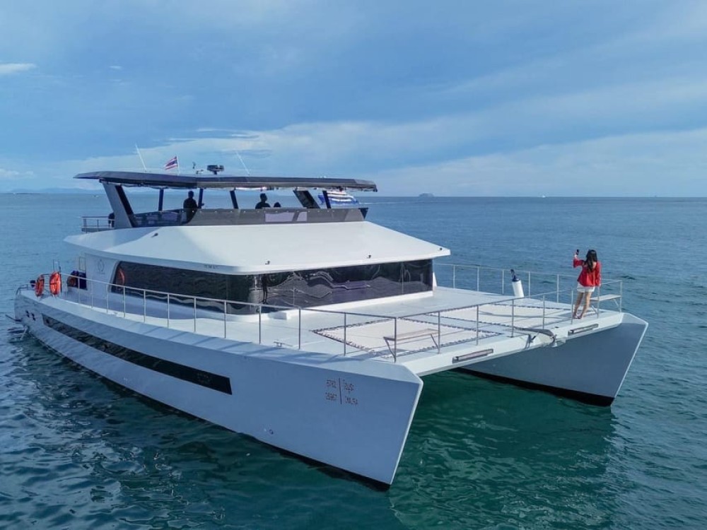 Phuket: James Bond Island Canoeing & Sunset Yacht Dinner | ®ExcursionMania