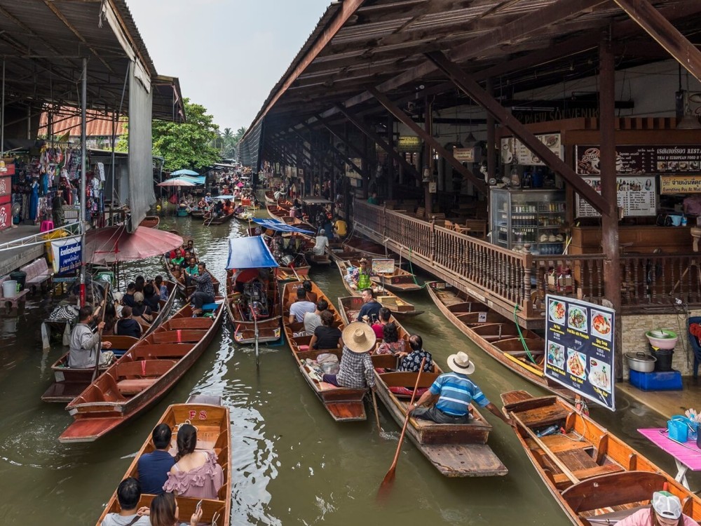 Boat Tour of Damnoen Saduak Floating Market | ®ExcursionMania