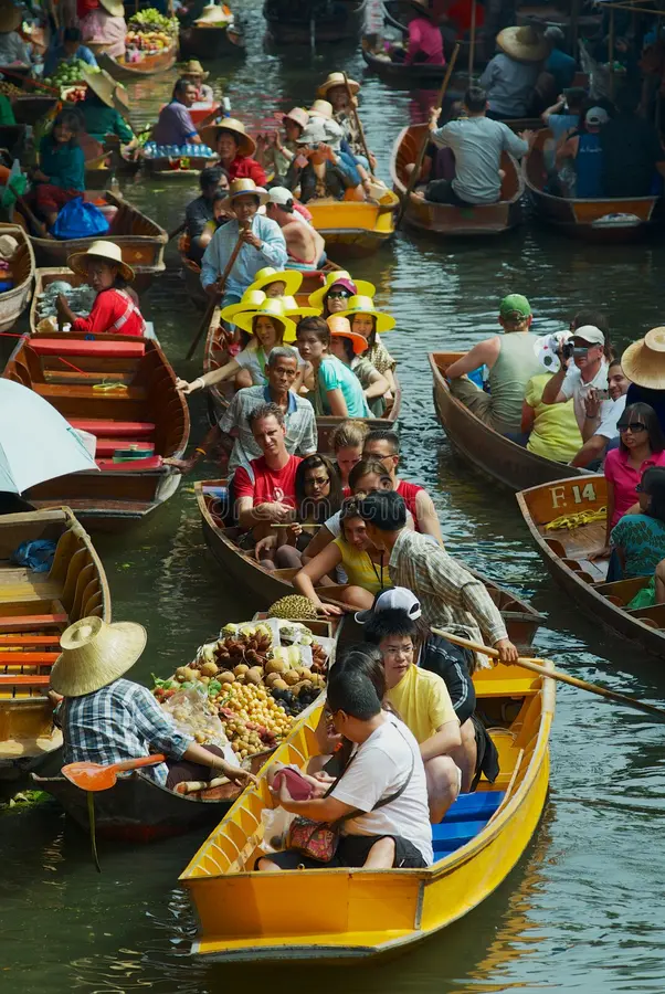 Boat Tour of Damnoen Saduak Floating Market | ®ExcursionMania
