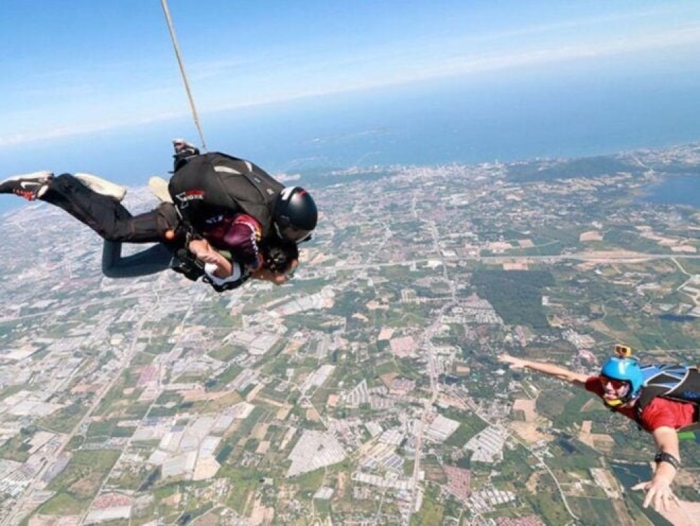 Pattaya: Skydiving with an Ocean View | ®ExcursionMania