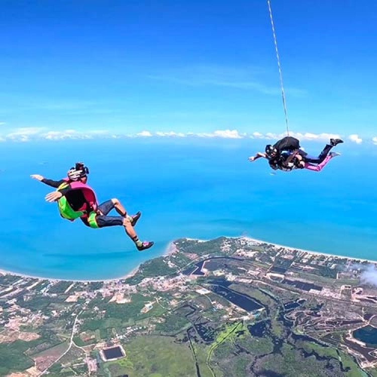Pattaya: Skydiving with an Ocean View | ®ExcursionMania