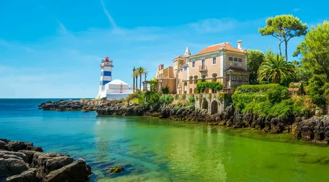 Lisbon: Sintra, Pena Palace, Cabo da Roca, & Cascais Tour | ®ExcursionMania