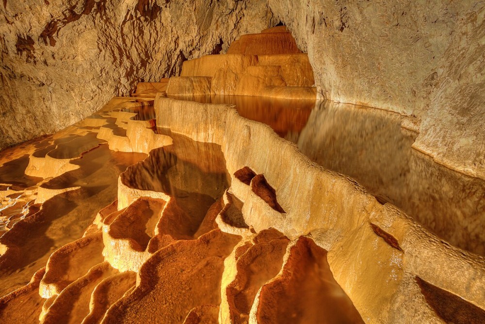 Zlatibor tour - Gold gondola, Stopic cave, Sirogojno & falls | ®ExcursionMania