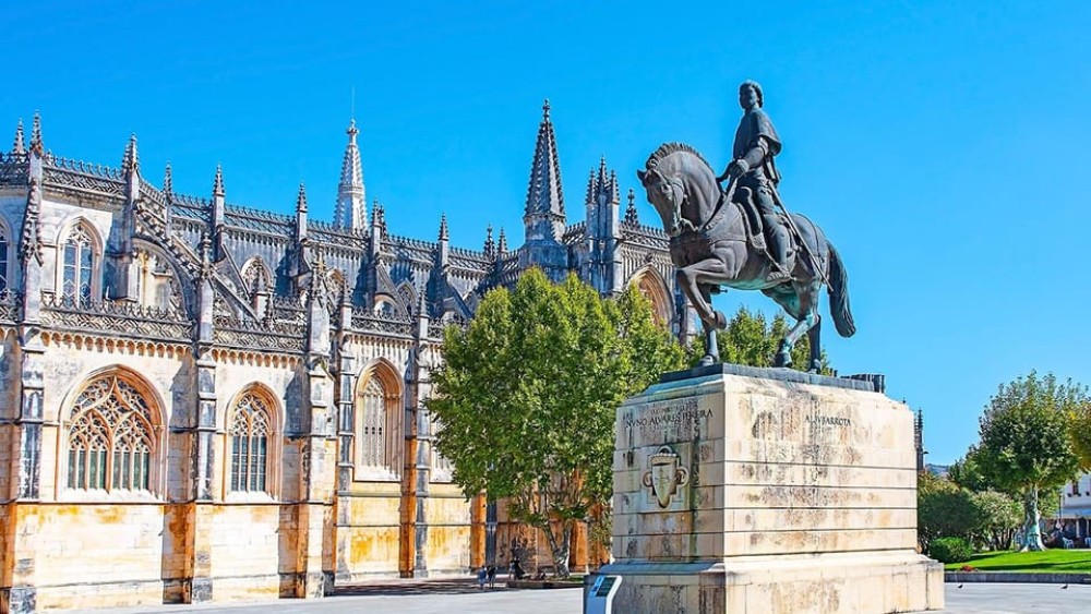From Lisbon: Fatima, Batalha, Nazare, Obidos - Small Group | ®ExcursionMania