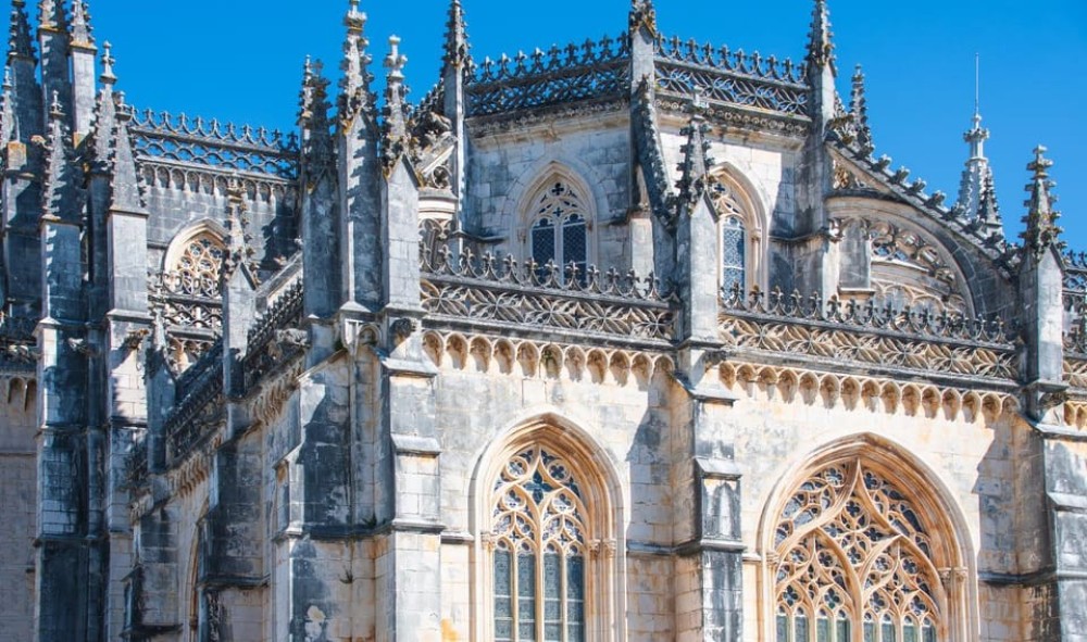 From Lisbon: Fatima, Batalha, Nazare, Obidos - Small Group | ®ExcursionMania