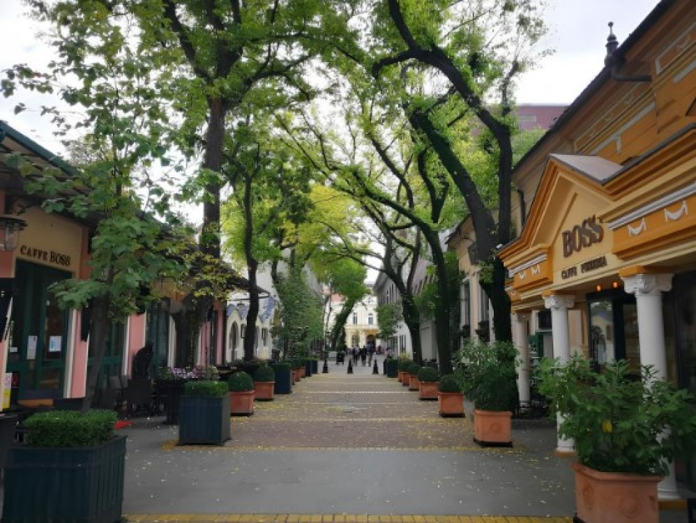 From Belgrade: Subotica and Palic Full-Day Trip with winery | ®ExcursionMania