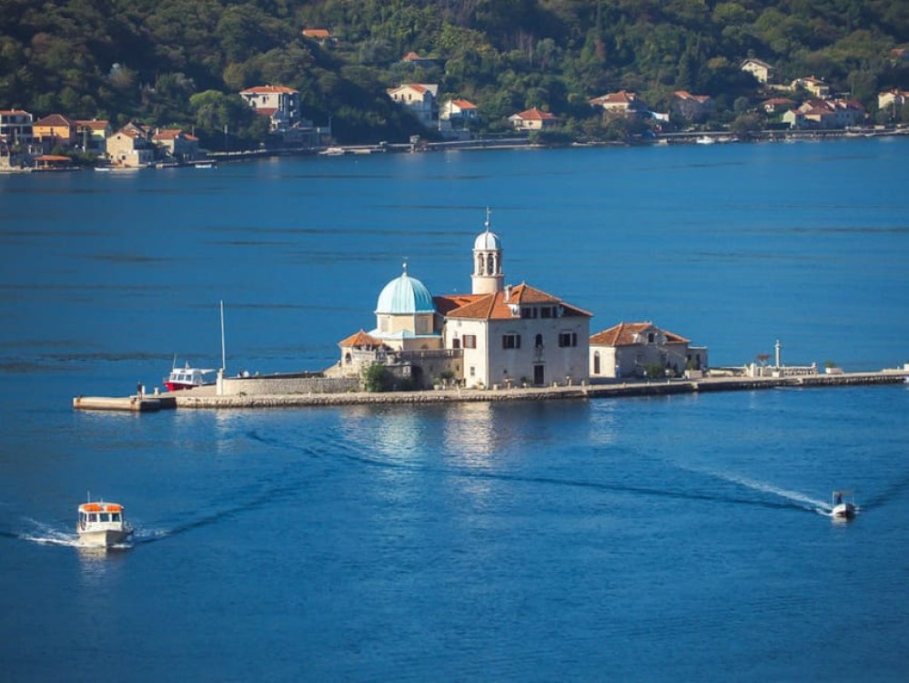 From Dubrovnik: Montenegro Boat Tour from Perast to Kotor | ®ExcursionMania