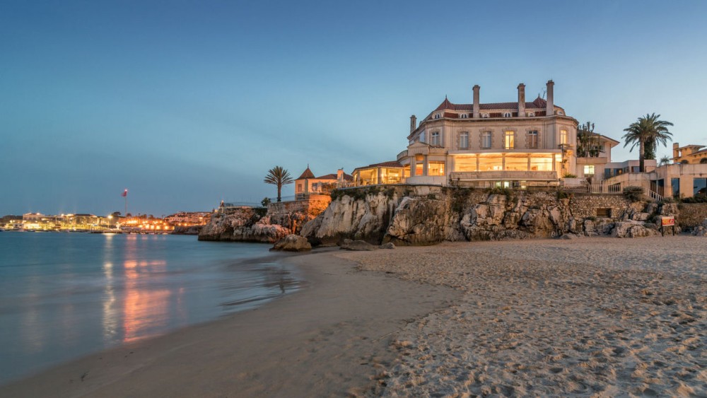 Lisbon: Private Sintra, Pena Palace Cabo da Roca & Cascais | ®ExcursionMania