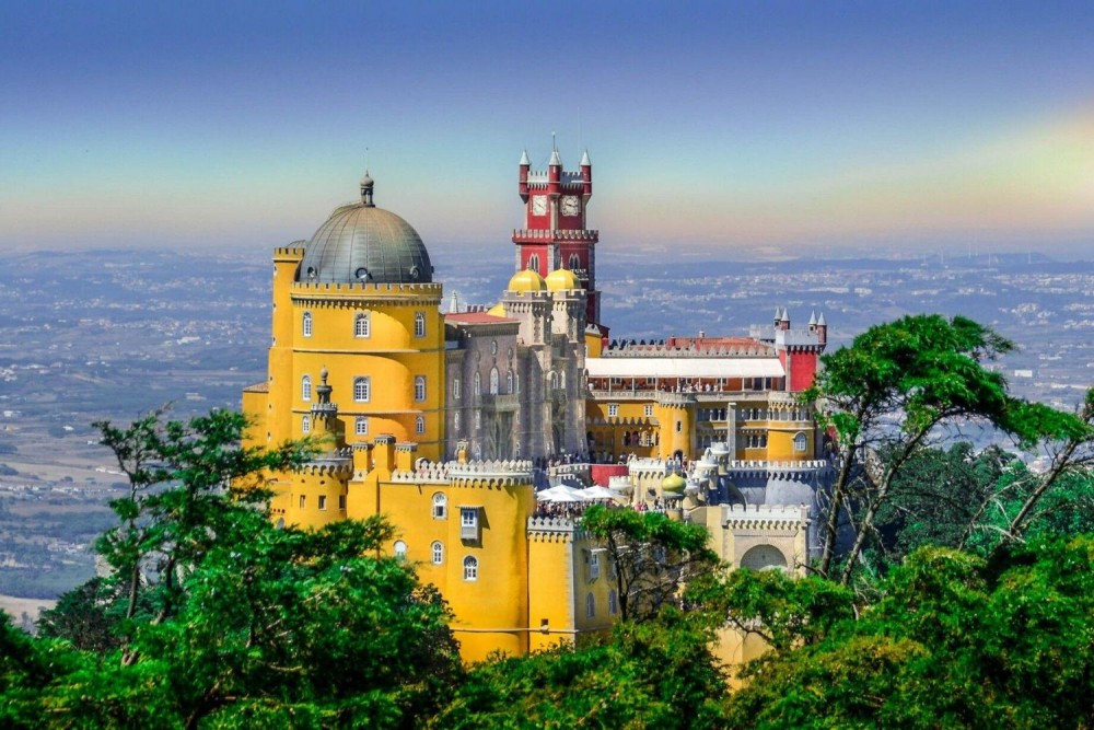 Lisbon: Private Sintra, Pena Palace Cabo da Roca & Cascais | ®ExcursionMania