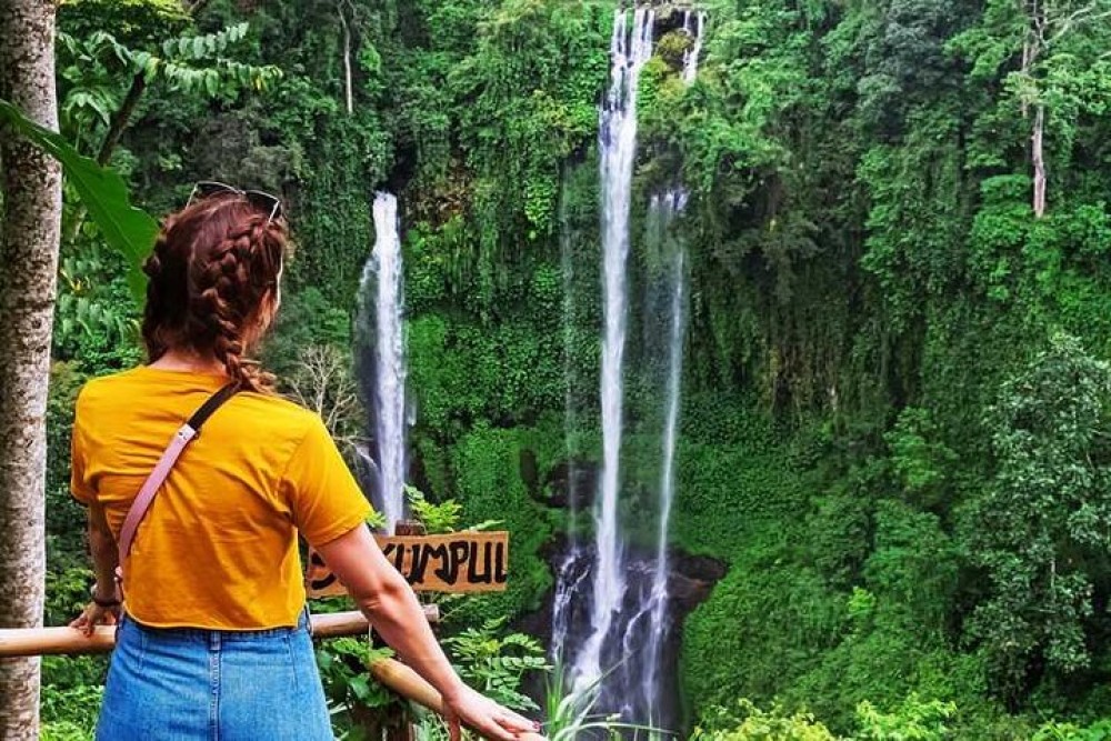 Best Bali Day Trip: Bratan Temple, Hidden Waterfall, Handara Gate | ®ExcursionMania