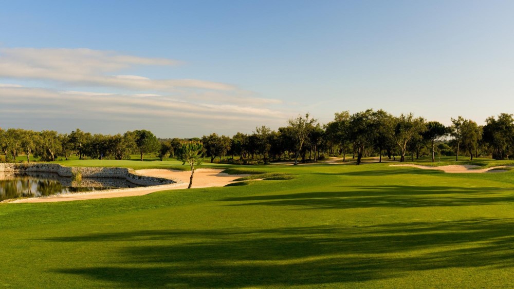 Lis: Golf Adventure with Coach, Transfers & Dining Concierge | ®ExcursionMania